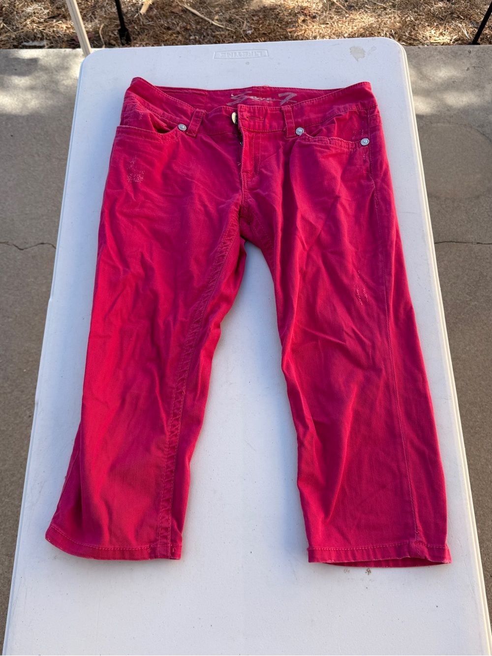 Vintage 1990s Women’s Hot Pink Crop Pants
